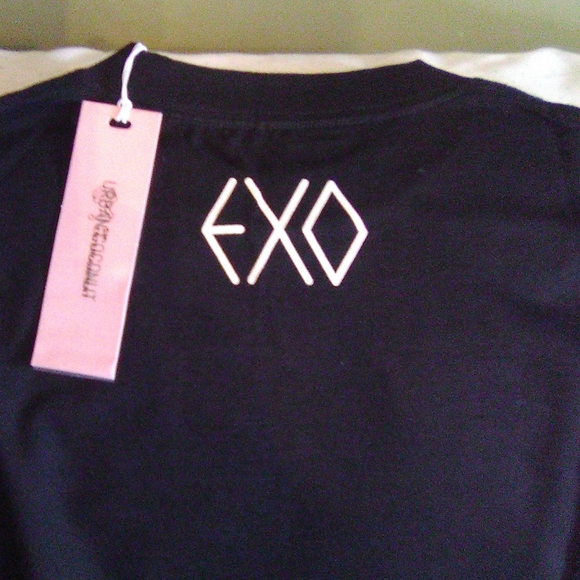 SM Entertainment Shop Long Sleeve Tee - Picture 2 of 3